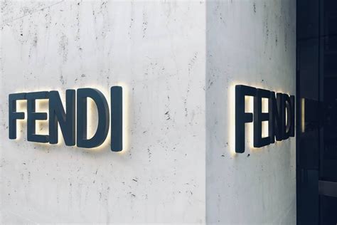 Storia di Fendi un brand iconico • Cumini Magazine